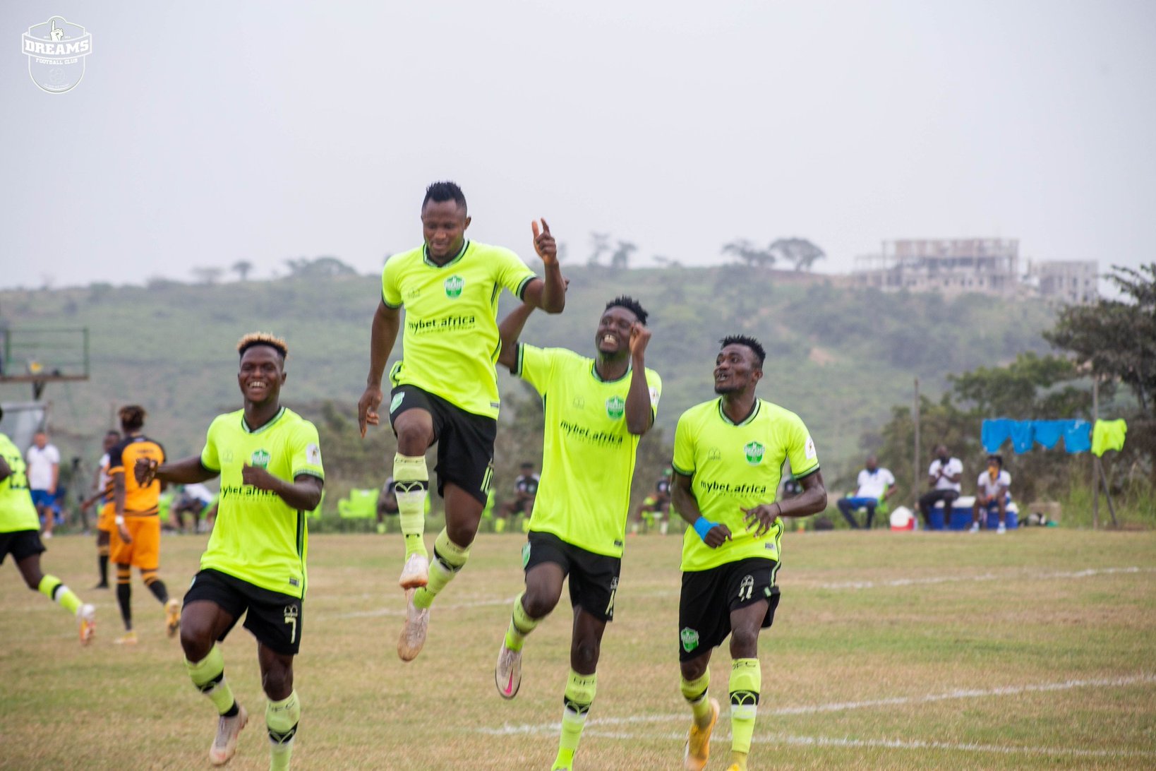Joseph Esso scores hat-trick as Dreams FC subdue AshantiGold at Dawu