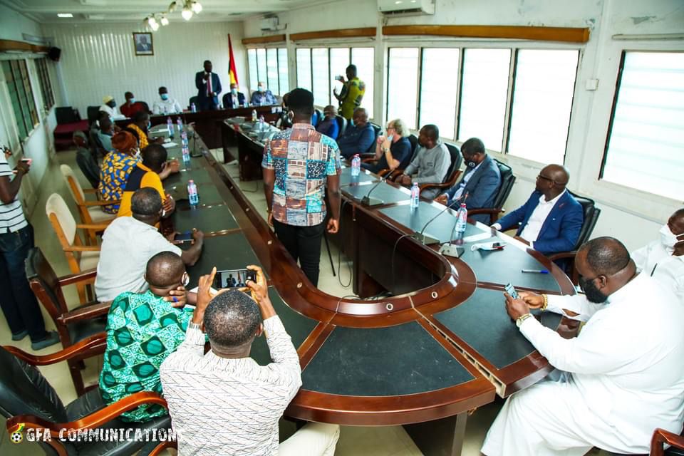 Milovan Rajevac officially meets Mustapha Ussif in Accra