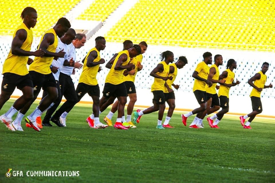 Milovan Rajevac takes charge of first training session in Cape Coast