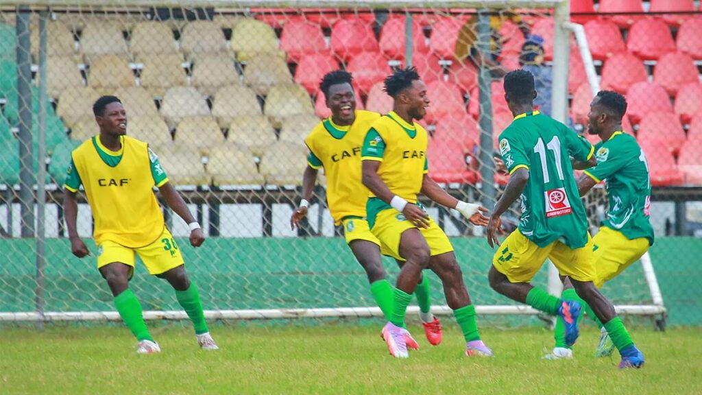 Aduana FC beat Gold Stars to keep hold of top spot