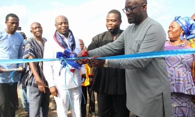 President Simeon-Okraku commissions borehole facility at Kpando Park