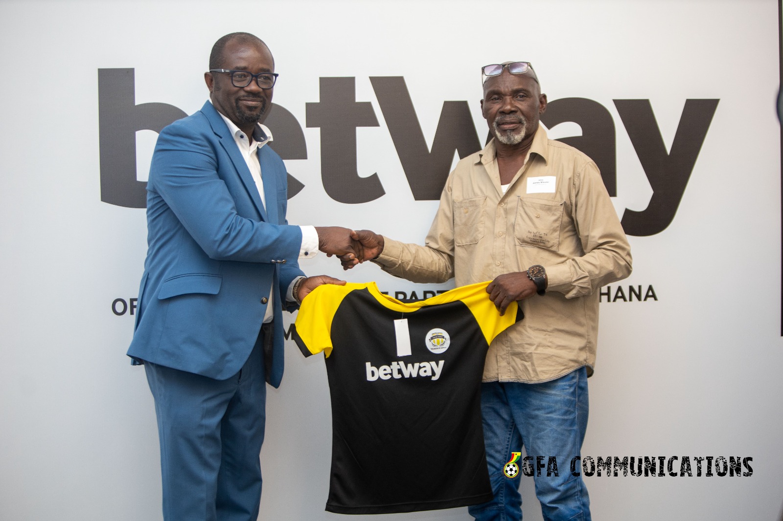 President Simeon-Okraku presents betway equipment to Women’s Premier League clubs