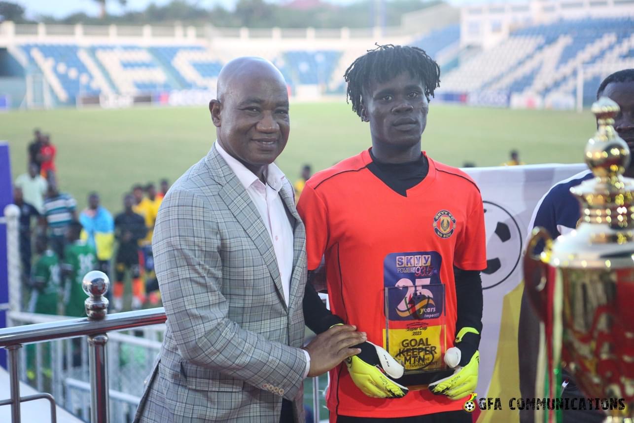 Ohene Nimoh wins best goalkeeper of DOL Super Cup