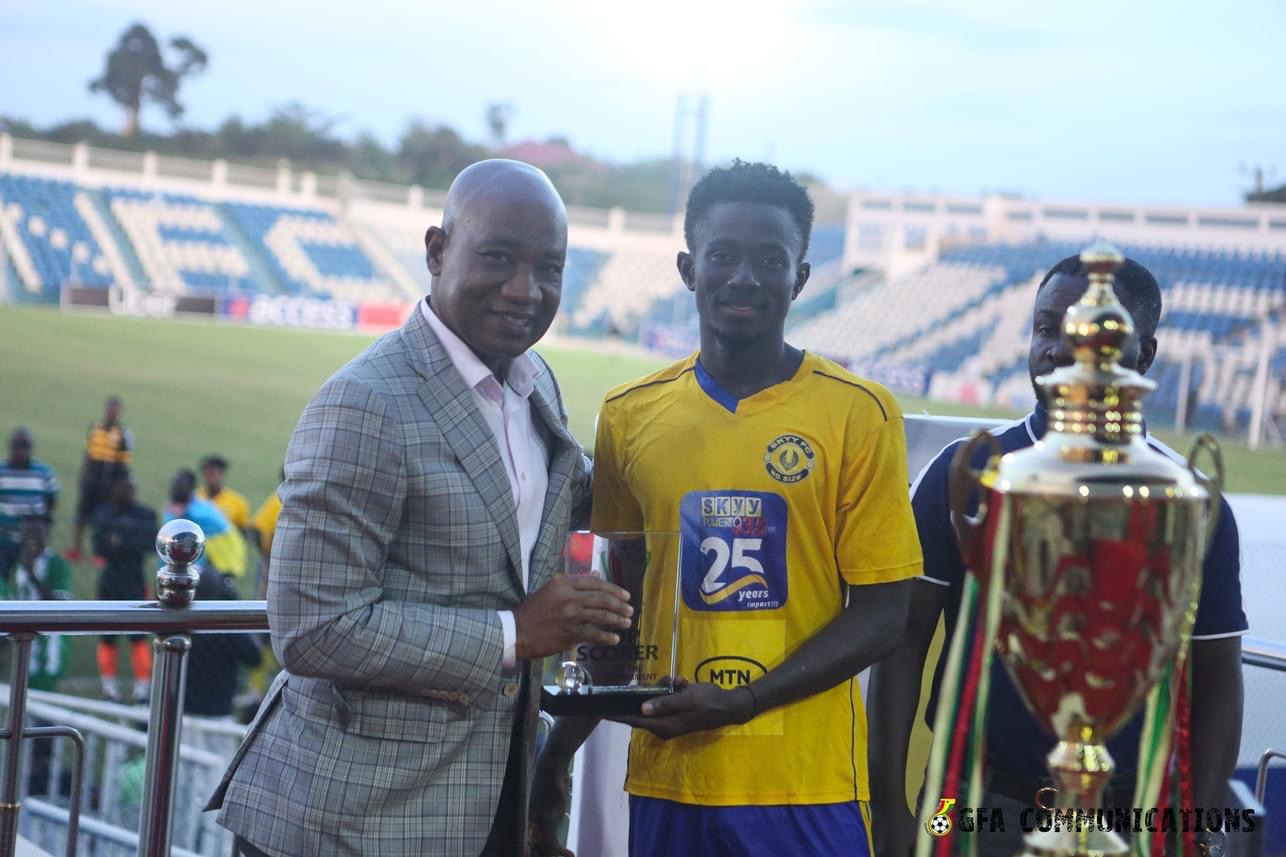 Baba Hamadu wins DOL Super Cup top scorer award