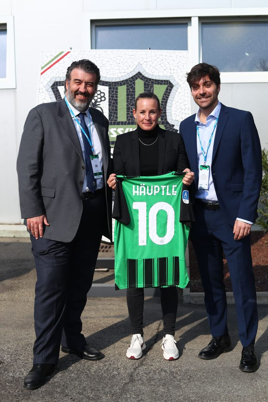Black Queens’ Nora Häuptle warmly welcomed at Ricci Stadium, Italy on scouting mission