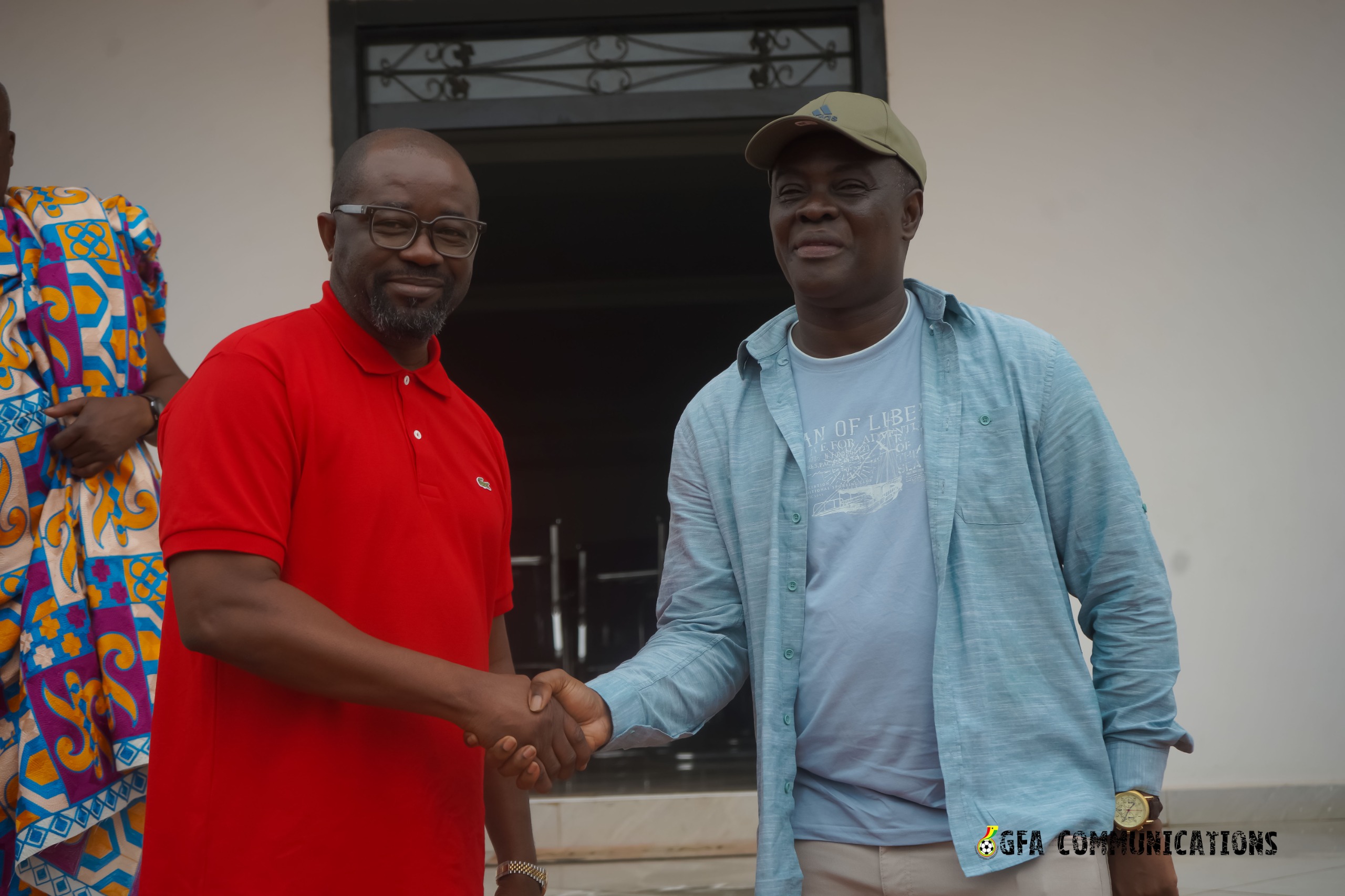 GFA boss Simeon-Okraku pays courtesy call on Dormaahene Osagyefo Oseadeeyo Agyemang Badu II