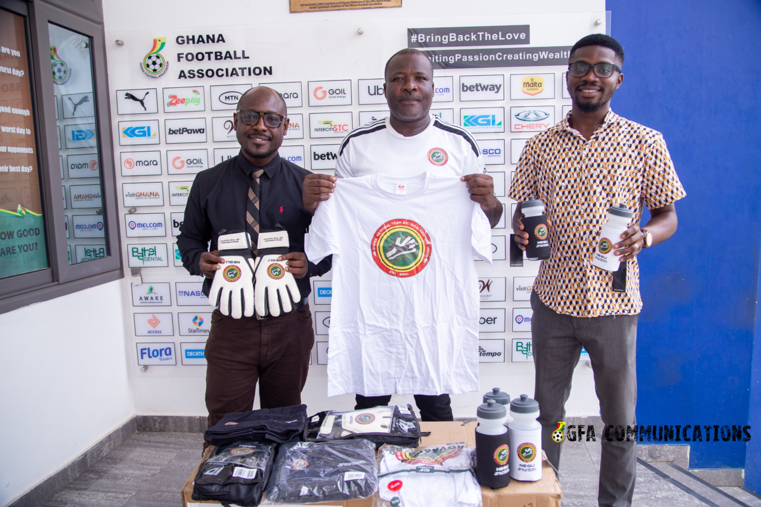 Ex-national goalkeepers Union present goalkeeper of the month awards to GFA ahead of 2024/25 season