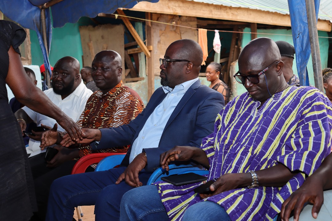 GFA President Edwin Simeon-Okraku commiserates with family of late Premier League star Hans Kwofie