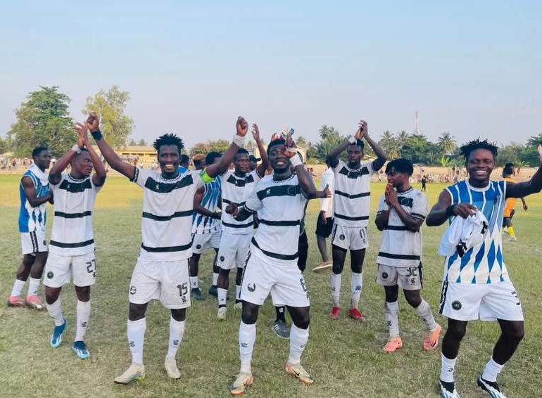 Leaders Swedru All Blacks pip Skyy FC, Ebusua Dwarfs trash Asekem in Zone Two