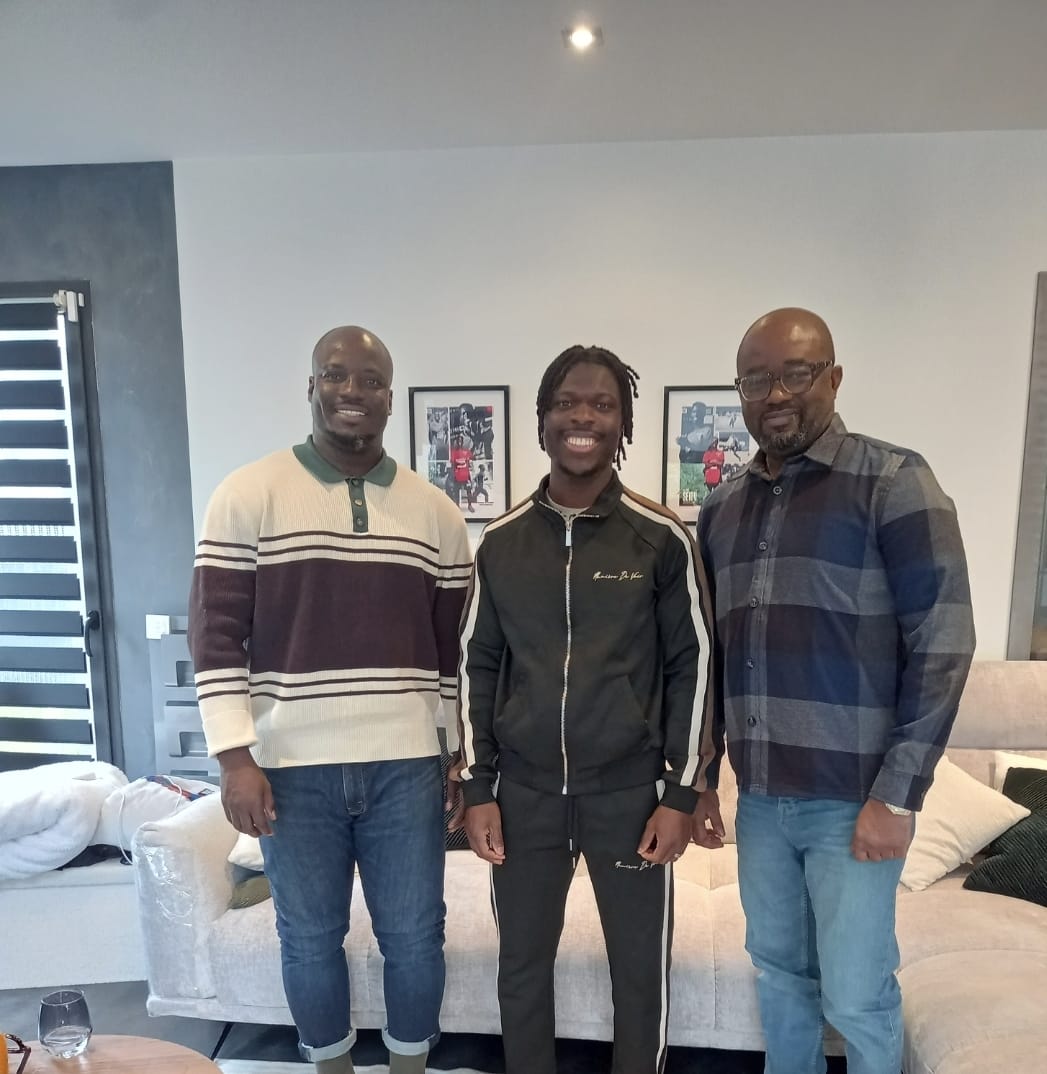 President Simeon-Okraku, Stephen Appiah visit Alidu Seidu in Rennes