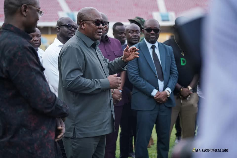 PHOTOS: His Excellency President John Dramani Mahama visits Black Stars