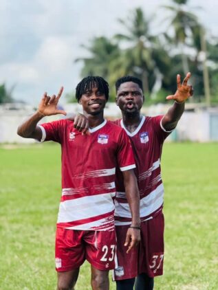 https://www.ghanafa.org/leaders-swedru-all-blacks-drop-points-rospak-fc-closes-gap-in-zone-two