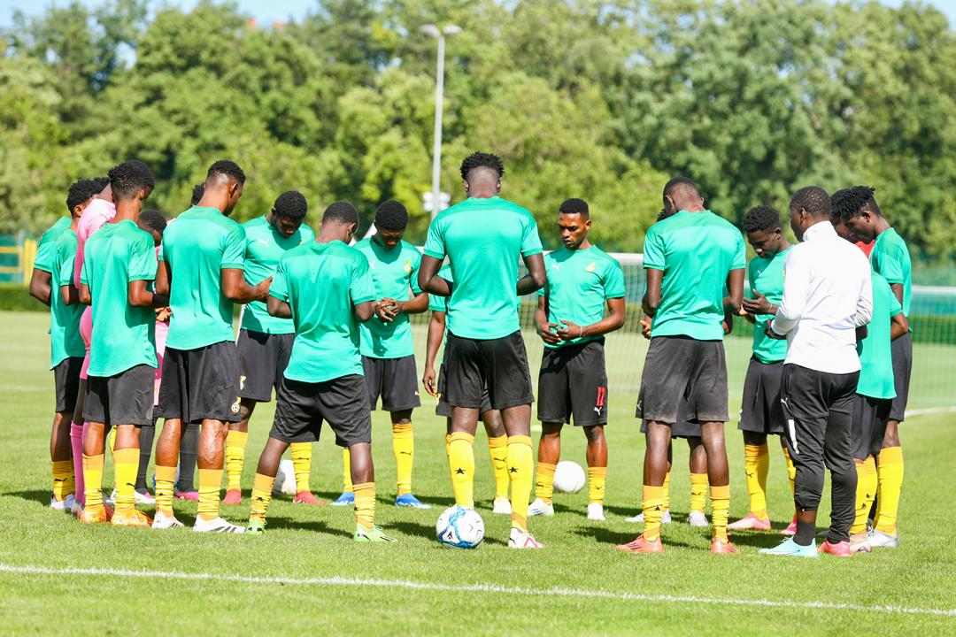 U-19 Boys national team arrive in Switzerland for FC Basel friendlies