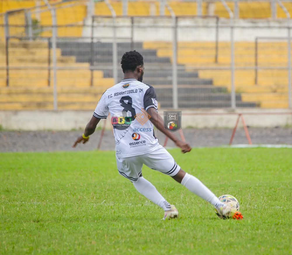 Elmina Sharks snap FC AshantiGold '04 unbeaten run, Nsuopun Fidelity slip to third in Access Bank Division One League Zone Two