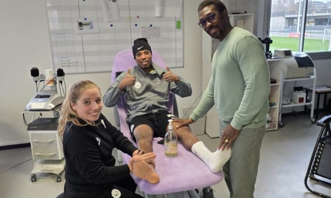 Black Stars Doctor Prince Pambo shows support to Francis Abu in Toulouse