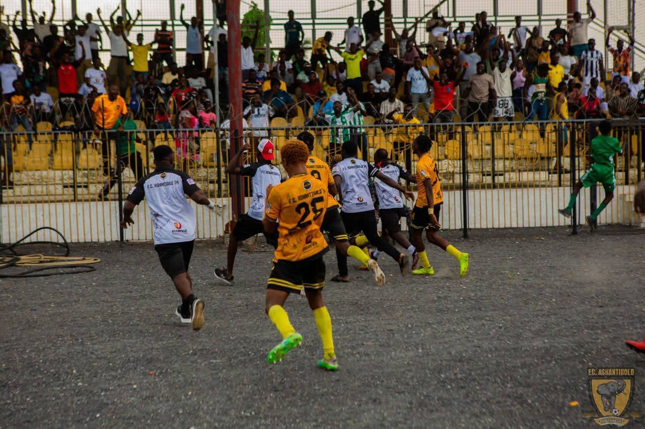 AshantiGold '04 dominates away; Ebusua Dwarfs drop points again in Zone Two