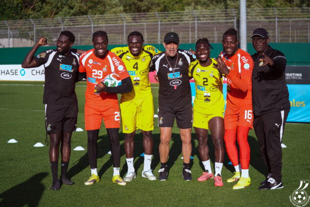 https://ghanafa.org/twenty-four-layers-train-at-dragon-park-as-black-stars-step-up-pre-wales-preparations