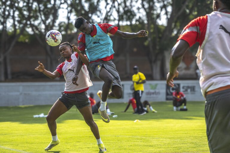 Twenty-two players train in Puebla for Mexico friendly