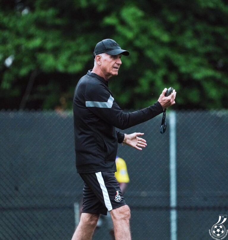 We keep sailing strong despite few holes in our boat - Carlos Queiroz